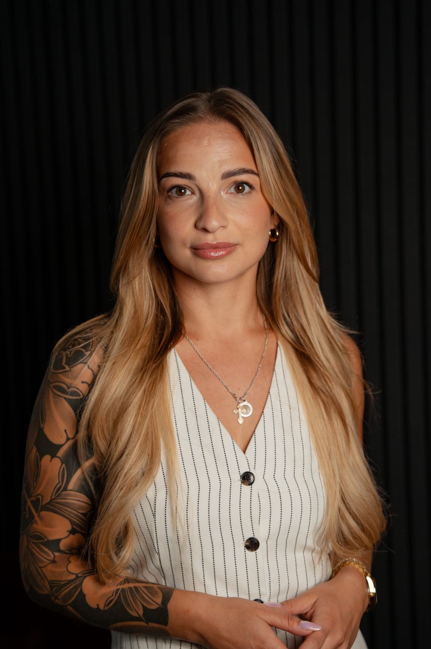 https://ruslan-korzhuk.de/wp-content/uploads/2025/10/DSC03966-850x1280.jpg